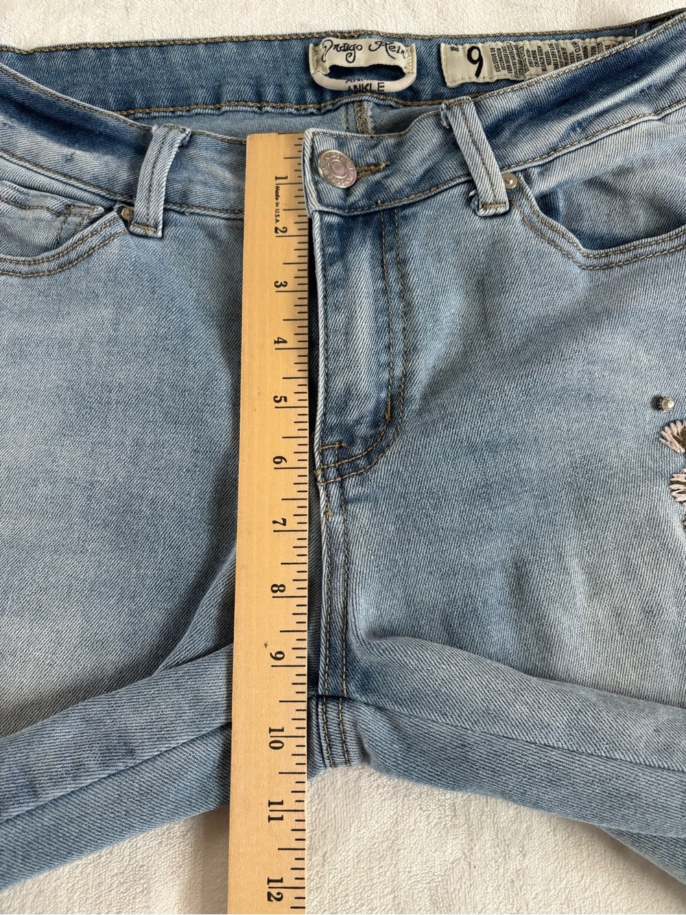 Indigo Rein Floral Boho Embroidered Cropped Ankle Jeans Size 9 Distressed Denim - Picture 4 of 15